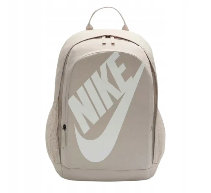 Sportovní školní batoh Nike Futura 2.0 25L Cream - model 21933684 Sportovní školní batoh Nike Futura 2.0 25L Cream - model 21933684