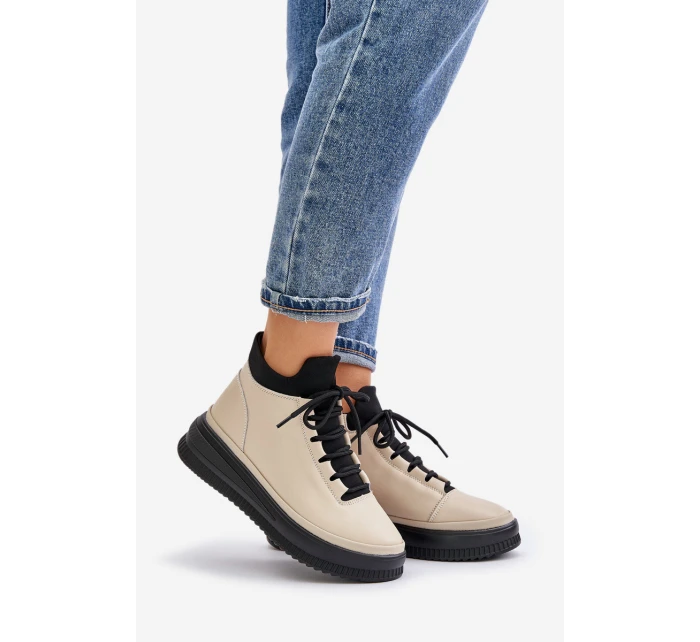 Lehká Kožená Sportovní Obuv Na Platformě Béžová model 21673227 - Artiker Lehká Kožená Sportovní Obuv Na Platformě Béžová model 21673227 - Artiker