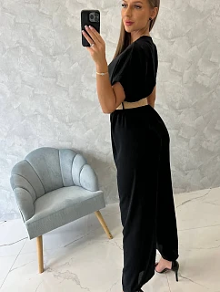 Kombinéza s ozdobným páskem v pase černá