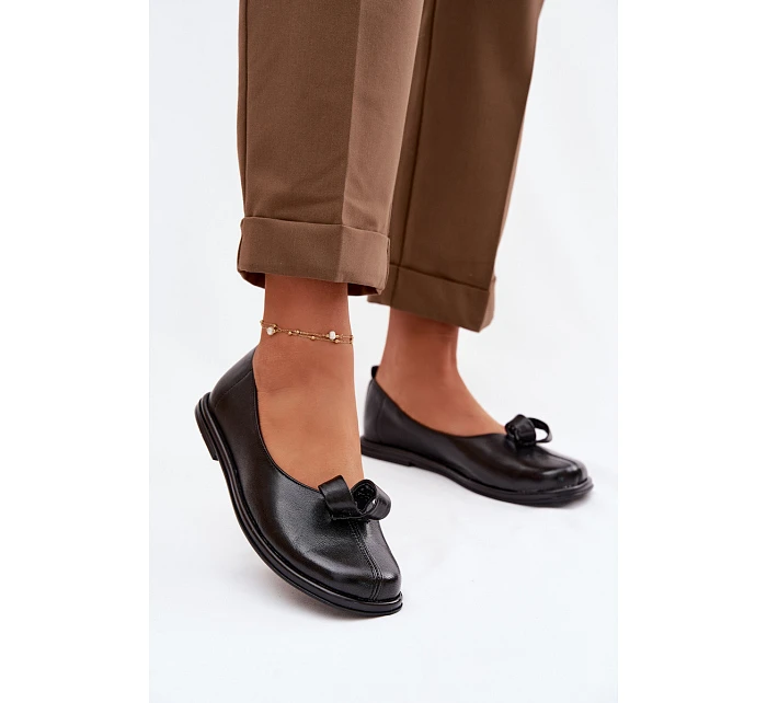 Kožené dámské polobotky model 22069739 Černé - Zazoo Kožené dámské polobotky model 22069739 Černé - Zazoo