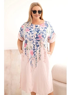 Dámské viskózové šaty Plus Size s krátkým rukávem a rozparky na bocích pudrově růžová