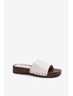 Dámské nazouváky s přezkami bílé Terissa Dámské nazouváky s přezkami bílé Terissa