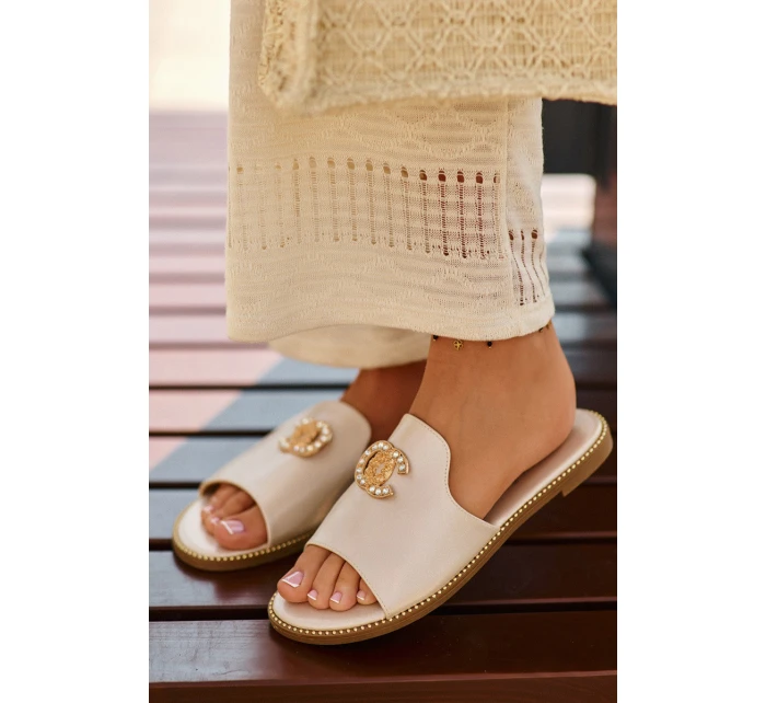 Elegantní Dámské Lesklé Sandály S Ozdobou S.Barski KV27-050 Zlaté