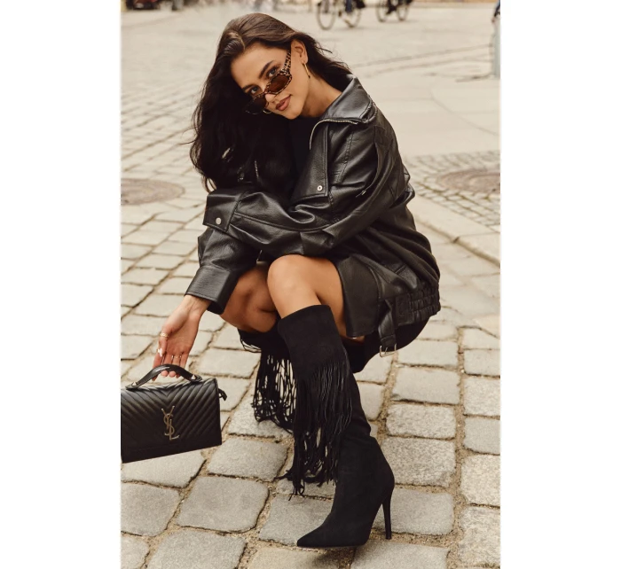 Dámské kozačky na jehlovém podpatku s třásněmi Isalune – černé Dámské kozačky na jehlovém podpatku s třásněmi Isalune – černé