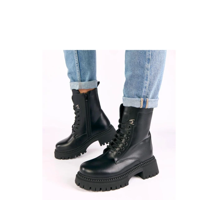 Šněrovací vyšší model 221632 Solea Šněrovací vyšší model 221632 Solea