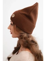 Dámská čepice z modalu a viskózy s ozdobným knoflíkem světle hnědá Dámská čepice z modalu a viskózy s ozdobným knoflíkem světle hnědá