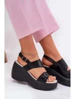 Kožené dámské sandály na platformě a podpatku model 21695743 černé - S.Barski