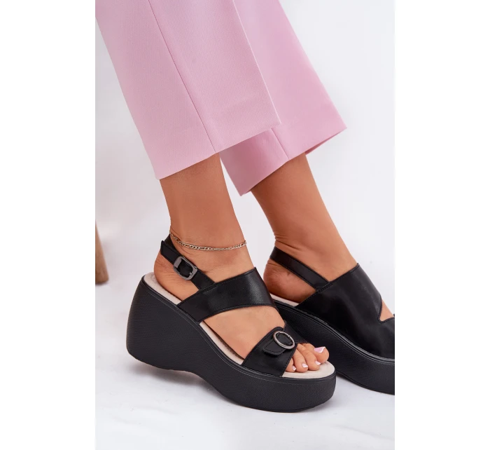 Kožené dámské sandály na platformě a podpatku model 21695743 černé - S.Barski