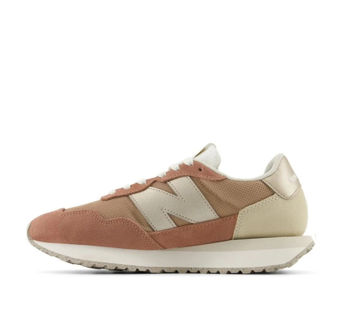 Boty W model 21167329 - New Balance