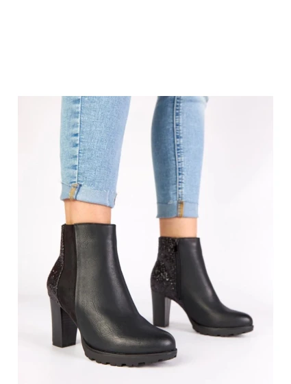 Boty na podpatku  model 222359 Solea