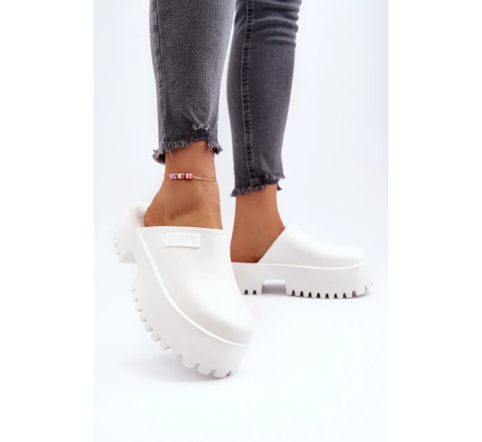 Dámské Žabky Na Masivní Podrážce Big Star NN274015 Bílé