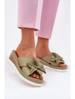 Kožené Dámské Sandály Na Klínu S Dekorativním  Zelené model 21695995 - Artiker