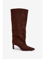 Dámské kozačky z eko semiše nazouvací na podpatku čokoládové model 21770283 - Boto Dámské kozačky z eko semiše nazouvací na podpatku čokoládové model 21770283 - Boto