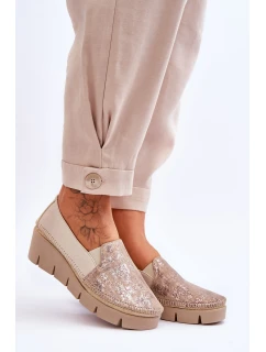 Kožené tenisky na klínku model 21619317 Béžová - Maciejka