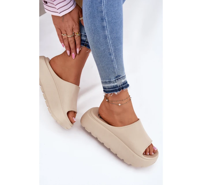 Pěnové Dámské Pantofle Na Platformě Béžové Xalvania Pěnové Dámské Pantofle Na Platformě Béžové Xalvania