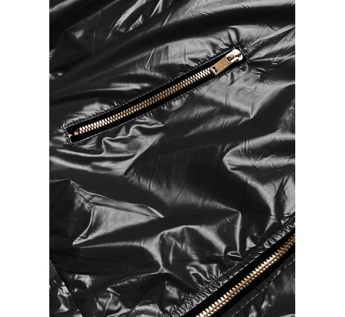 Krátká černá dámská bunda s kapucí (B8077-1)