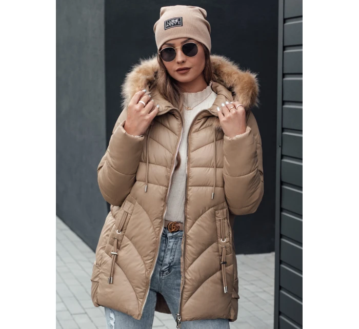 Dámská zimní bunda prošívaná s kapucí béžová model 21981009 - Dstreet Dámská zimní bunda prošívaná s kapucí béžová model 21981009 - Dstreet