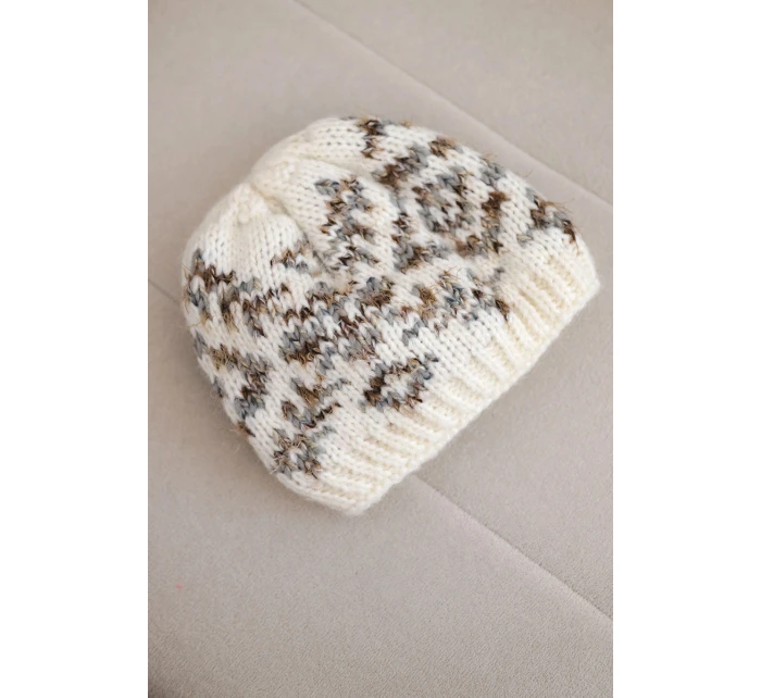 Dámská zimní vlněná čepice s ozdobnými krystalky K399 černá