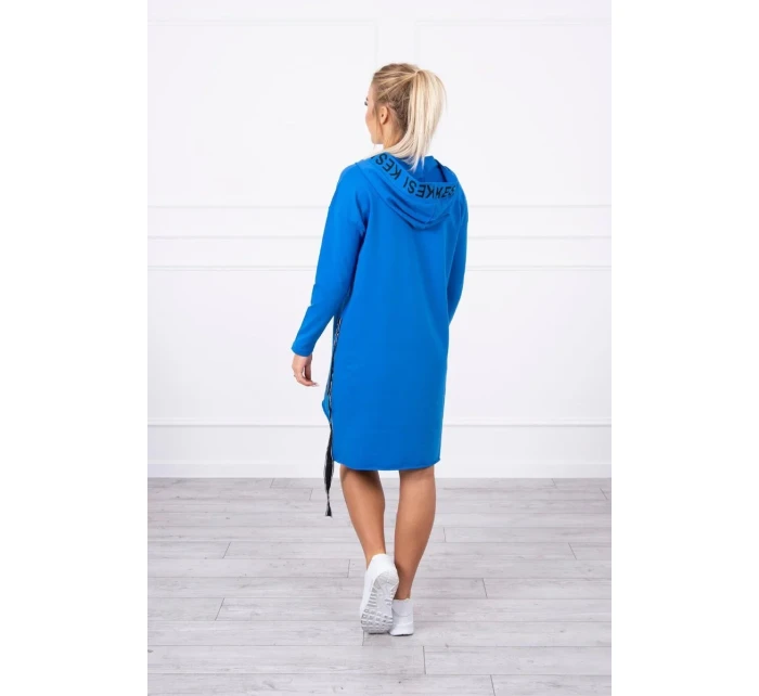 model 18745364 modré šaty s kapucí a potiskem - K-Fashion model 18745364 modré šaty s kapucí a potiskem - K-Fashion
