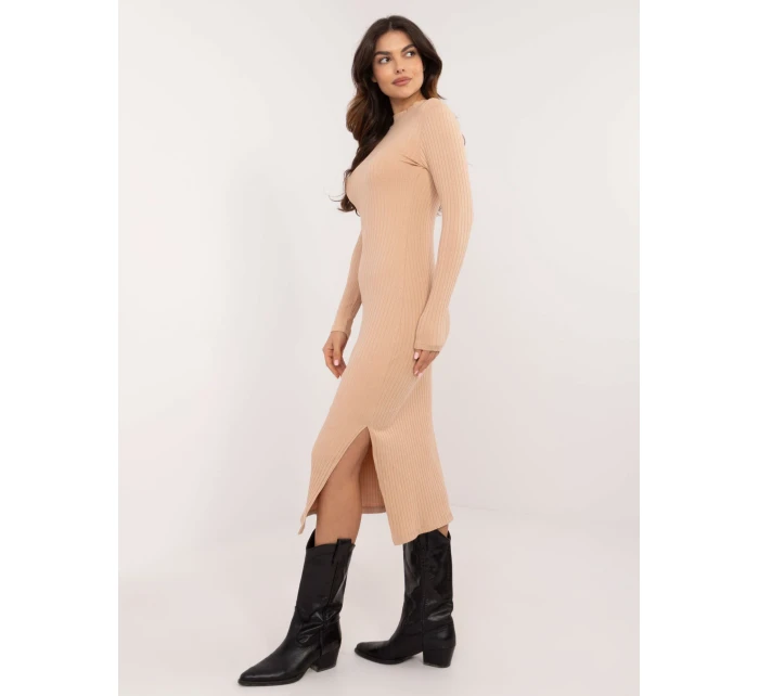 Sukienka RV SK model 20616342 camelowy - FPrice Sukienka RV SK model 20616342 camelowy - FPrice