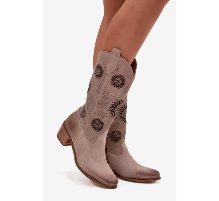 Semišové kožené dámské kozačky s vzorem  Cappuccino model 21713265 - Zazoo