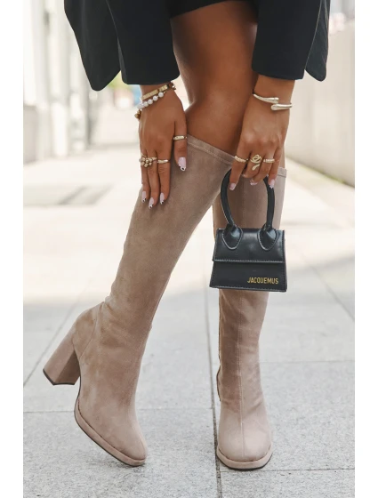 Dámské kozačky s na sloupkovém podpatku béžové model 21709502 - Boto