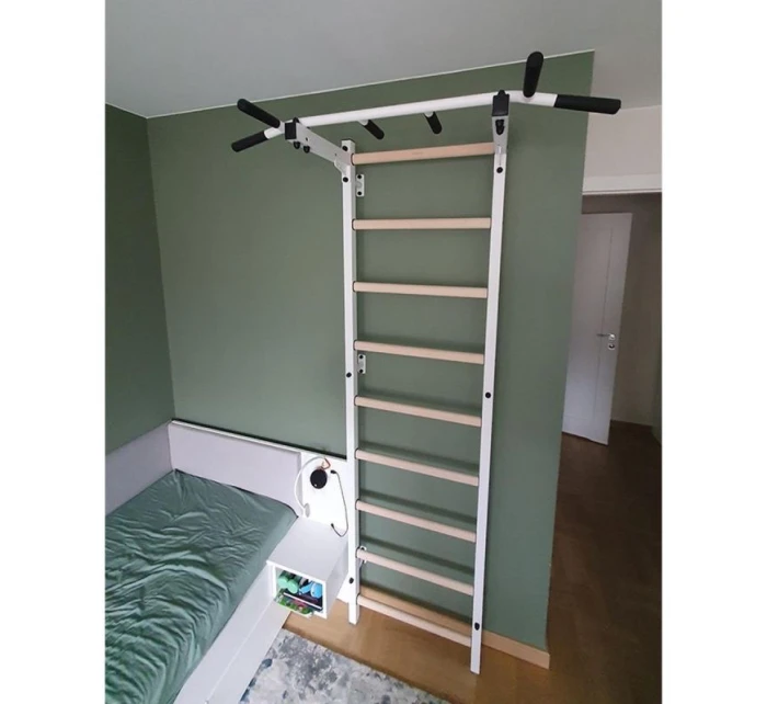 DŘEVĚNÝ KOVOVÝ GYMNASTICKÝ ŽEBŘÍK S KOVOVOU TYČÍ BENCHK 721W DŘEVĚNÝ KOVOVÝ GYMNASTICKÝ ŽEBŘÍK S KOVOVOU TYČÍ BENCHK 721W