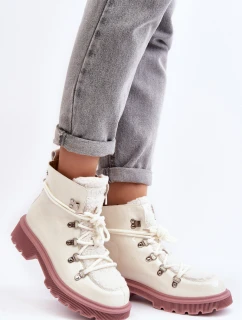 Kožené lesklé boty Trapery Dámské model 21639054 Bílé - Goe