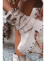 Dámské boty na podpatku s přezkami a páskem béžové model 21715455 - Boto