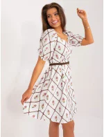 Sukienka LK SK model 19915425 biało brązowy - FPrice Sukienka LK SK model 19915425 biało brązowy - FPrice