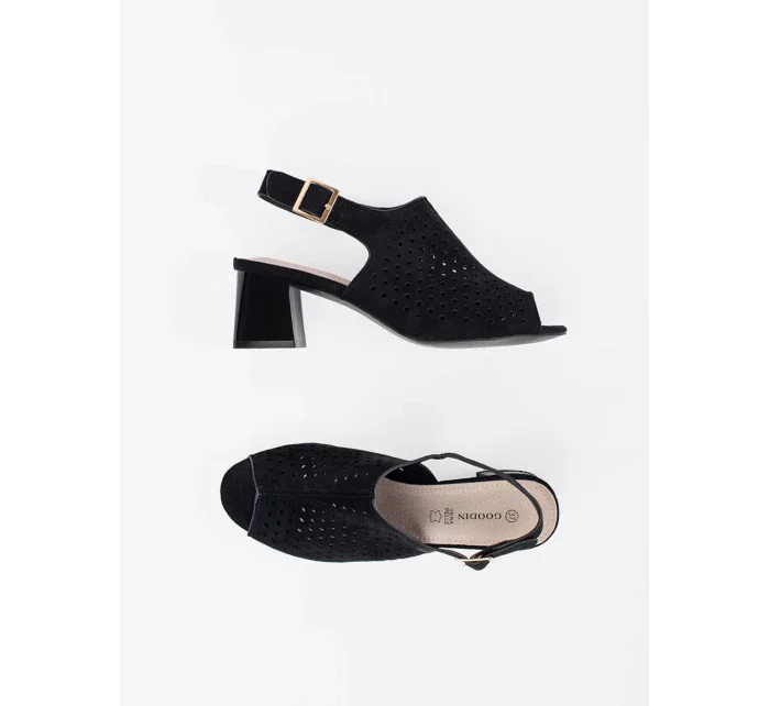 Výborné dámské  sandály černé na širokém podpatku