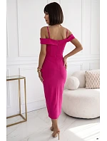 Midi šaty s odhalenými rameny a výstřihem – fuchsiová model 22356545 - numoco basic Midi šaty s odhalenými rameny a výstřihem – fuchsiová model 22356545 - numoco basic