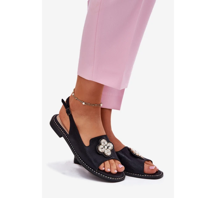 Dámské Sandály Na Plochém Podpatku S Ozdobným Detalem S.Barski KV51-080 Černé Dámské Sandály Na Plochém Podpatku S Ozdobným Detalem S.Barski KV51-080 Černé