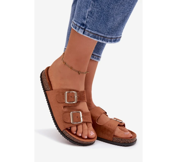 Dámské pantofle s přezkami Camel model 21943304 - Boto Dámské pantofle s přezkami Camel model 21943304 - Boto