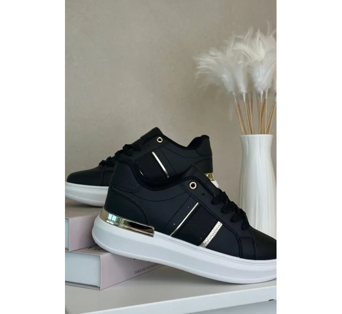 Módní Dámské Tenisky Na Platformě Z Eko Kůže Černé Nevisase Módní Dámské Tenisky Na Platformě Z Eko Kůže Černé Nevisase