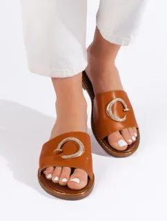 Komfortní hnědé dámské  nazouváky na plochém podpatku