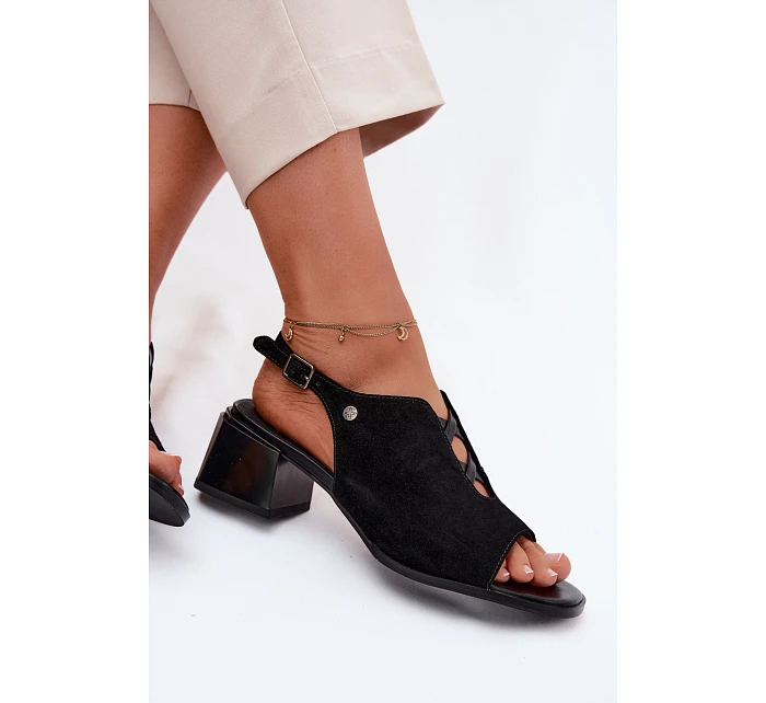Sandály z přírodního semiše na podpatku model 22123072 Černé - Maciejka