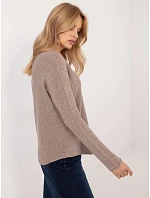 Sweter IT SW model 22404346 ciemny bezowy - FPrice Sweter IT SW model 22404346 ciemny bezowy - FPrice