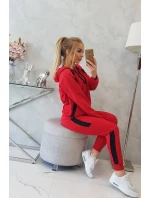 Sportovní sada s pruhy červená