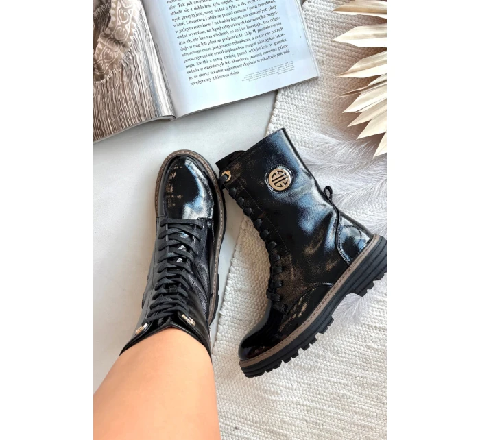 Lakované dámské workery s teplou podšívkou a zlatým detailem Dorialine – černé