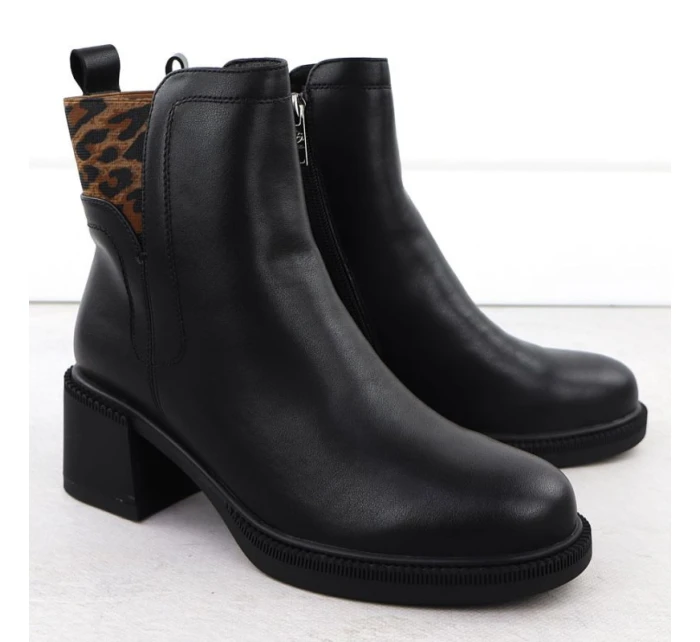 Černé kožené boty na jehlovém podpatku model 21905469 - VINCEZA