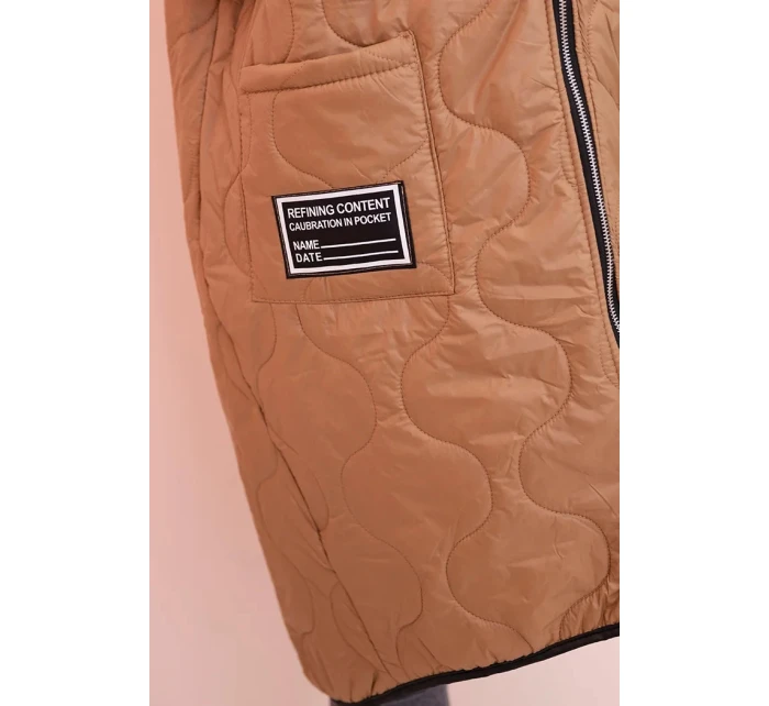 Dámská prošívaná vesta Plus Size s kapucí na zip camelová