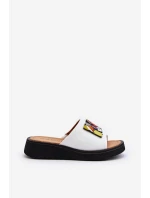 Dámské kožené pantofle na platformě s ozdobou Béžové model 21649467 - VINCEZA