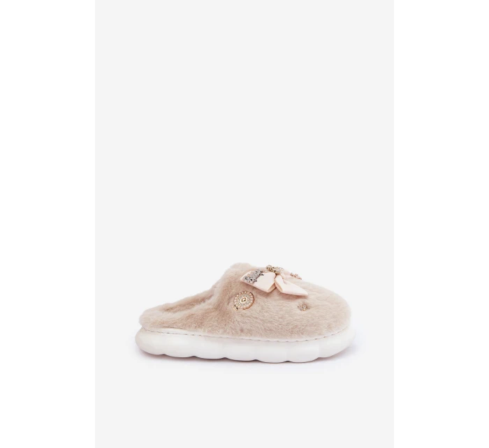 Pantofle S Mašlí A Ozdobami Béžové model 21680837 - Boto Pantofle S Mašlí A Ozdobami Béžové model 21680837 - Boto