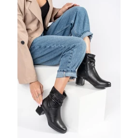 Stylové černé  kotníčkové boty dámské na širokém podpatku