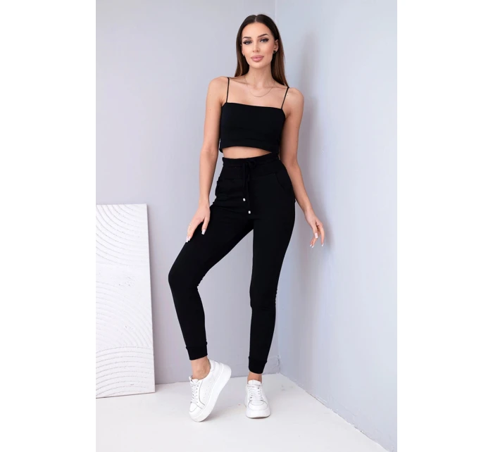 Dámské teplákové kalhoty s vysokým pasem a šňůrkou černé Dámské teplákové kalhoty s vysokým pasem a šňůrkou černé