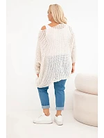 Dámský svetr oversized se vzorem a výstřihem do V a delším zadním dílem béžový Dámský svetr oversized se vzorem a výstřihem do V a delším zadním dílem béžový
