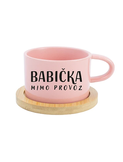 BABIČKA MIMO PROVOZ - růžový hrníček makronka 200 ml BABIČKA MIMO PROVOZ - růžový hrníček makronka 200 ml