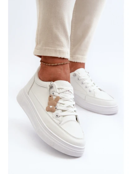 Dámské sportovní boty na platformě model 22010082 Bílá - VINCEZA Dámské sportovní boty na platformě model 22010082 Bílá - VINCEZA