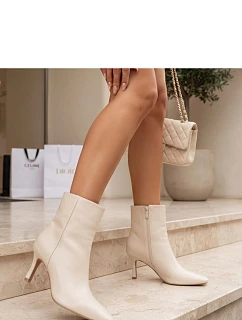 Dámské boty na podpatku model 232174 Solea